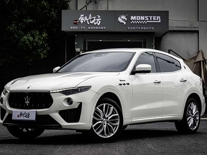 Maserati Levante 2022 3.0 T Modena — фото 1