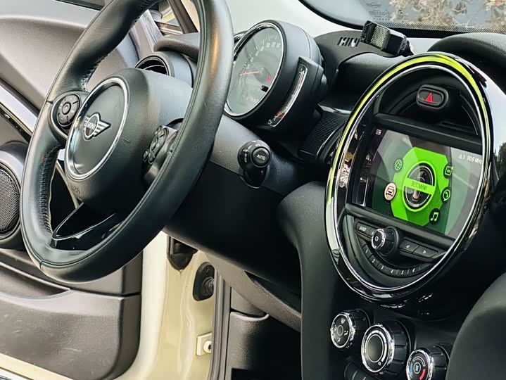 MINI Hatch — фото 12