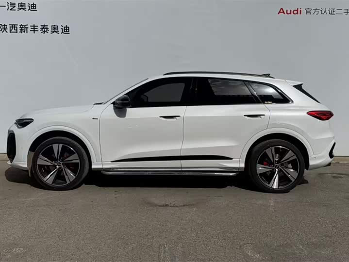 Audi Q5L 2026 2.0 T — фото 3