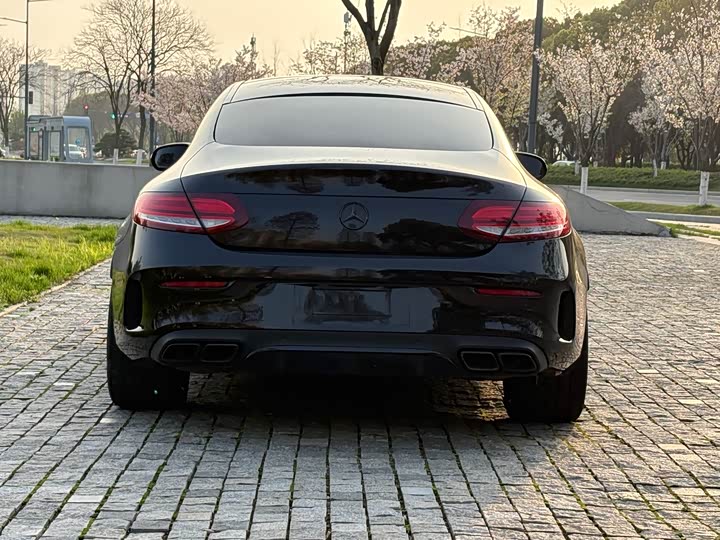 Mercedes-Benz C-Class 2019 AMG C 63 — фото 6