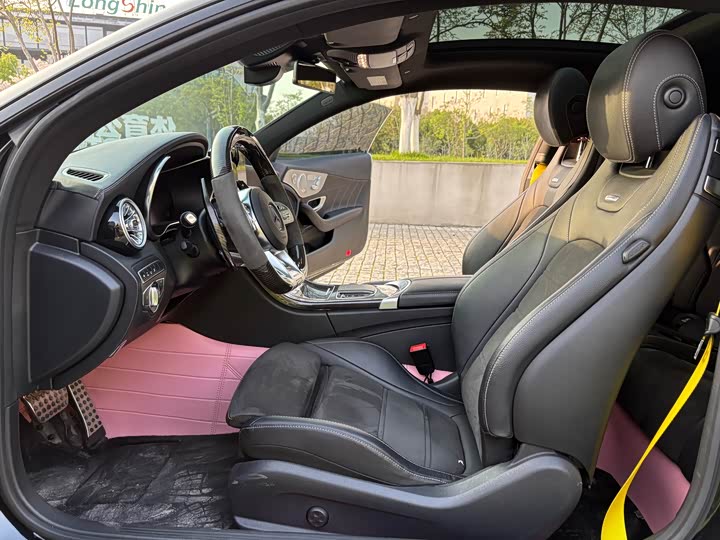 Mercedes-Benz C-Class 2019 AMG C 63 — фото 11