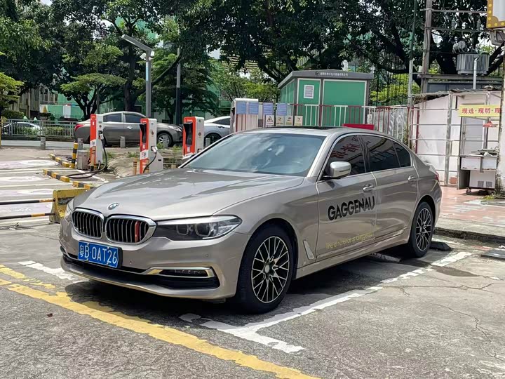 BMW 5 Series 525Li люкс-пакет — фото 2
