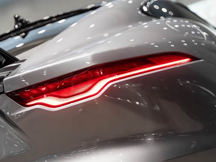 Jaguar F-TYPE 2024 P 300 75 — фото 8
