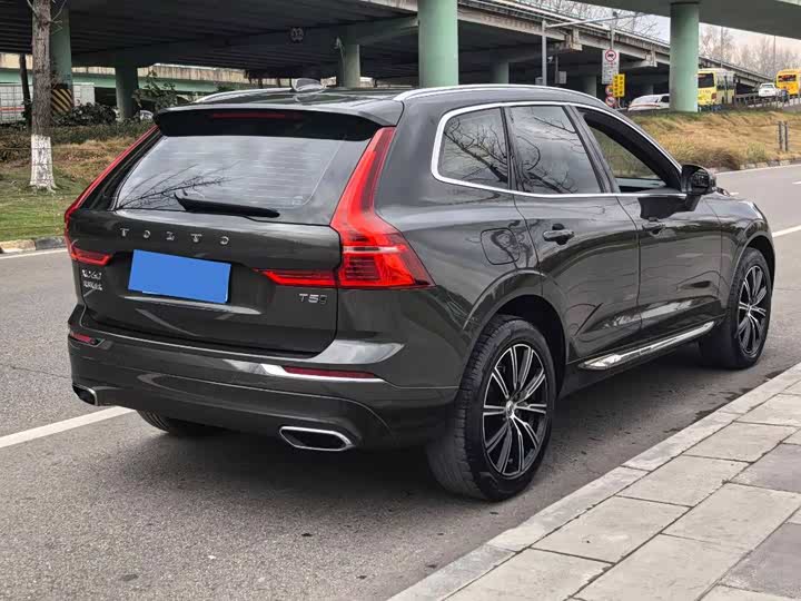 Volvo XC60 2021 T 5 4 WD — фото 15