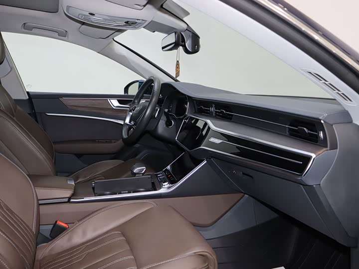 Audi A7L 2022 55 TFSI quattro S-line — фото 10