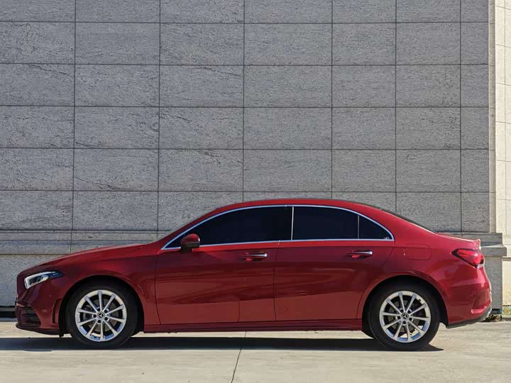 Mercedes-Benz A-Class 2020 A 200 L — фото 2