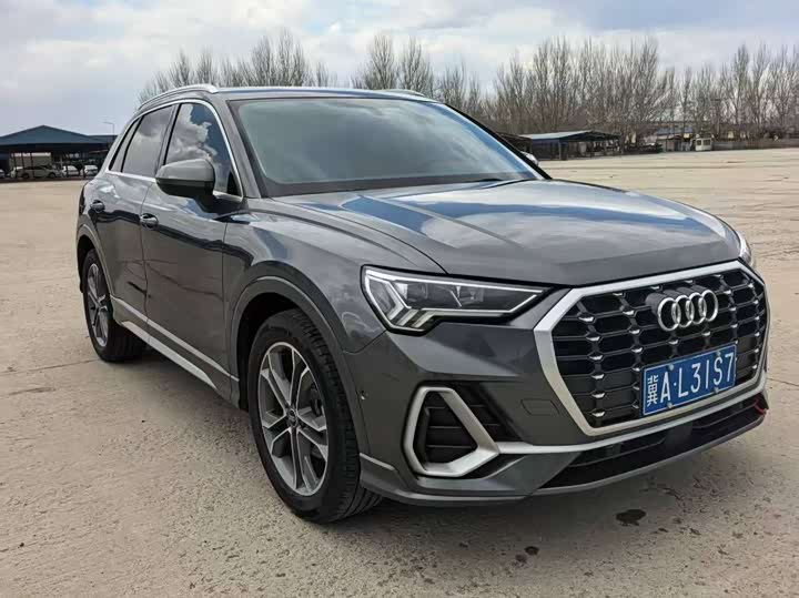 Audi Q3 2022 35 TFSI — фото 3