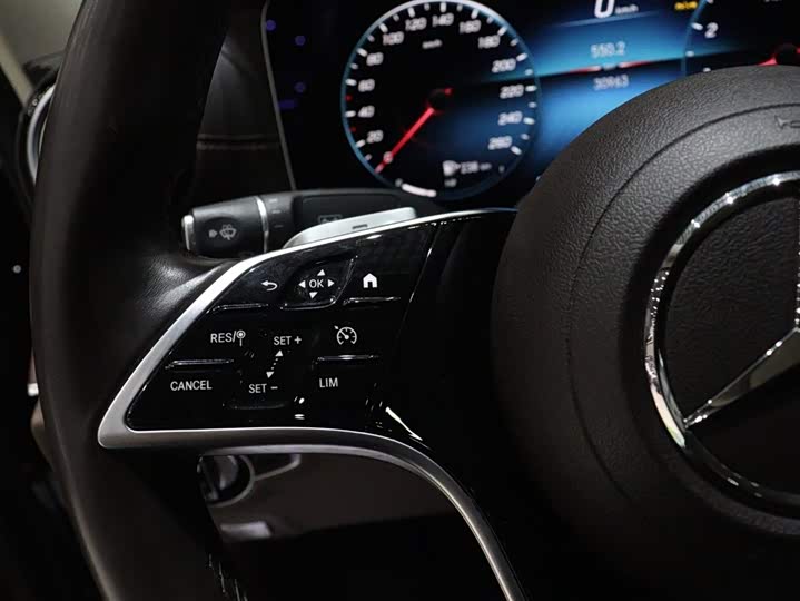 Mercedes-Benz E-Class 2023 E 260 L — фото 16