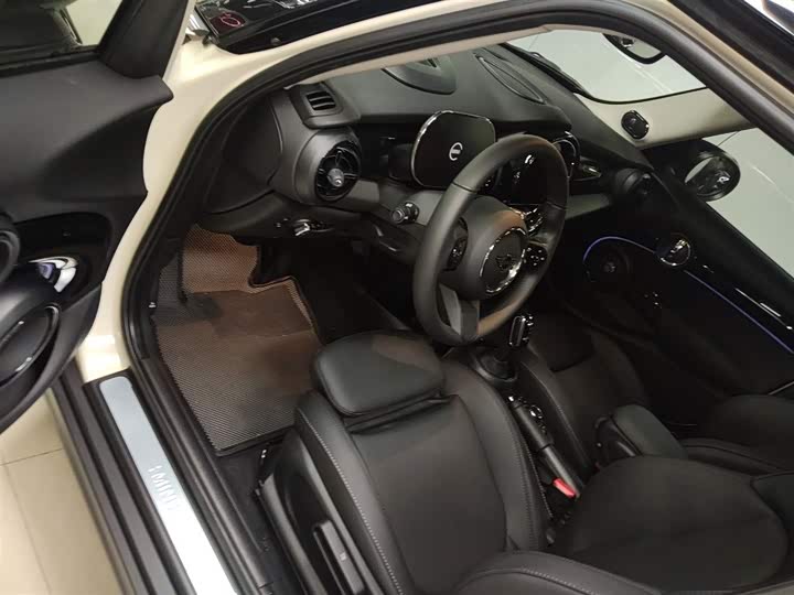 MINI Hatch — фото 16