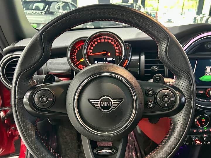 MINI Hatch — фото 10