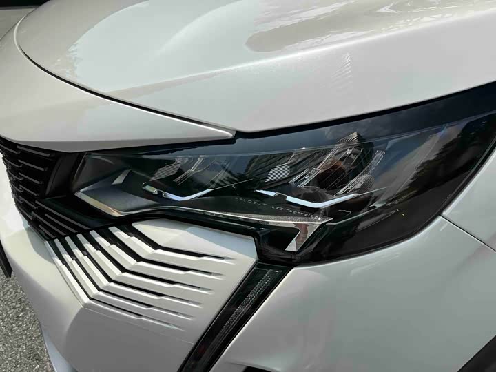 Peugeot 5008 2021 360 THP 5 — фото 34