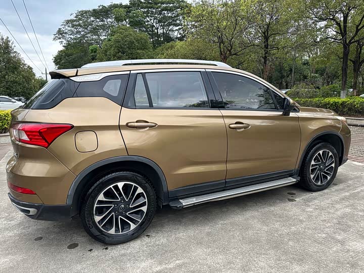 Trumpchi GS4 2017 200 T MT 2 WD — фото 16