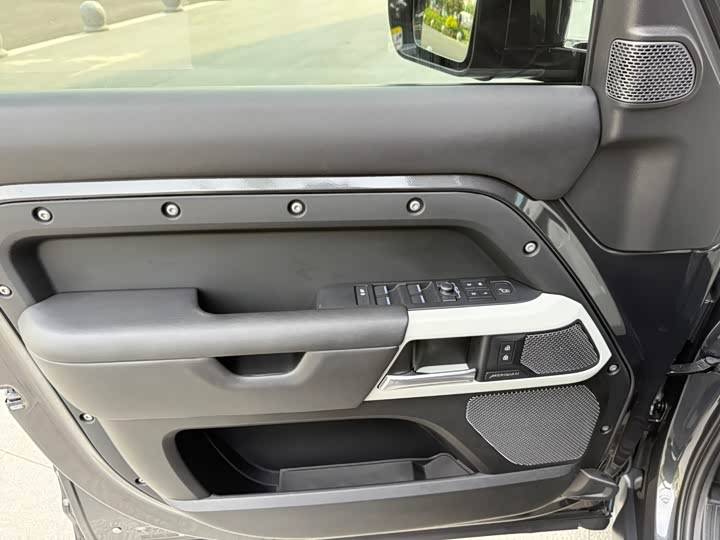Land Rover Defender — фото 8