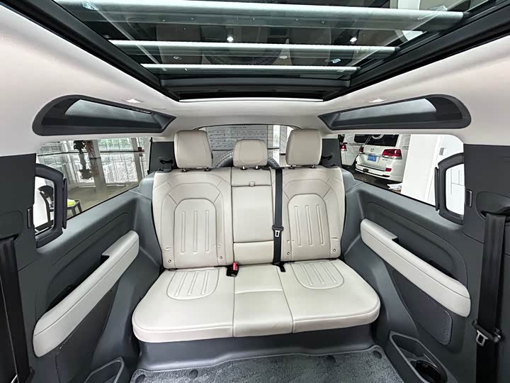 Land Rover Defender — фото 15