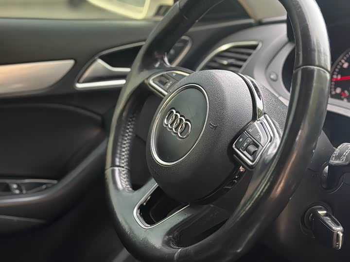 Audi Q3 2015 35 TFSI quattro — фото 4