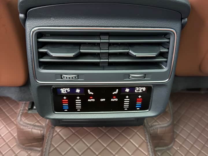 Audi Q7 2021 45 TFSI quattro S line Sport — фото 8