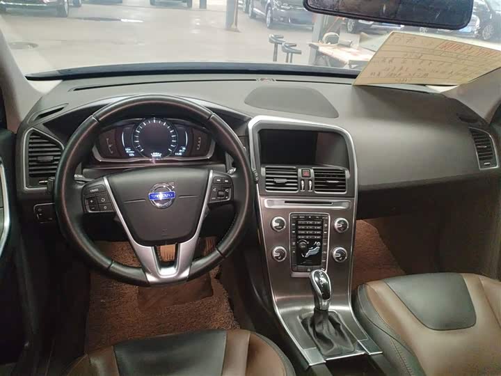 Volvo XC60 2016 T 5 — фото 6