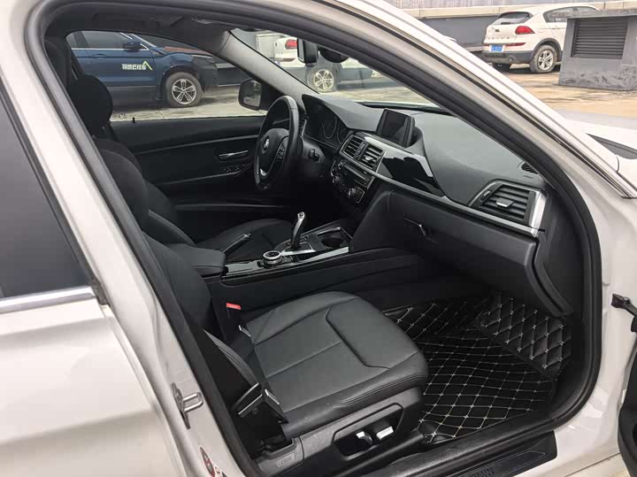 BMW 3 Series 320Li стиль — фото 8
