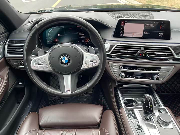 BMW 7 Series 730Li M спортпакет — фото 12