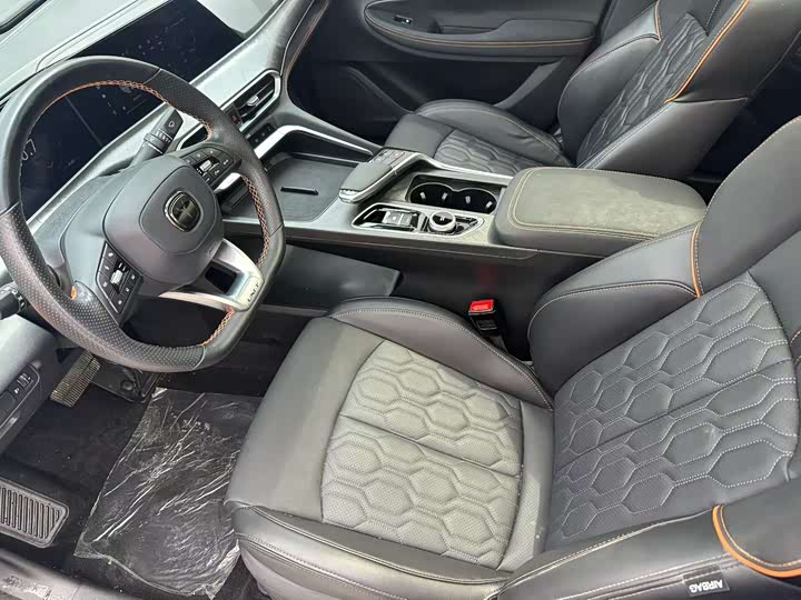 Changan UNI-T 2022 1.5 T Premium — фото 4
