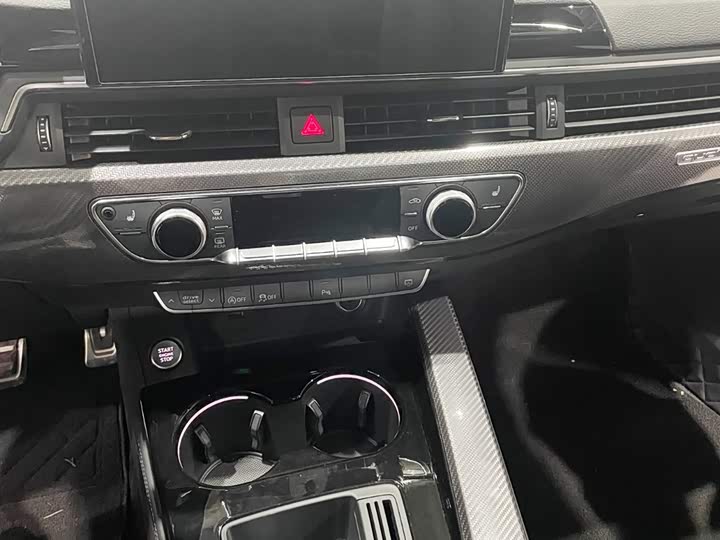 Audi A4L 2023 40 TFSI quattro — фото 10