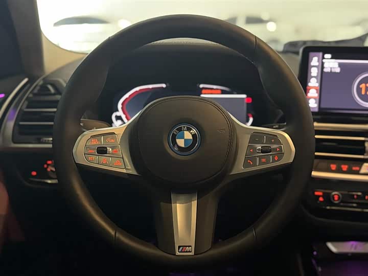 BMW i X3 2023 Leading — фото 13