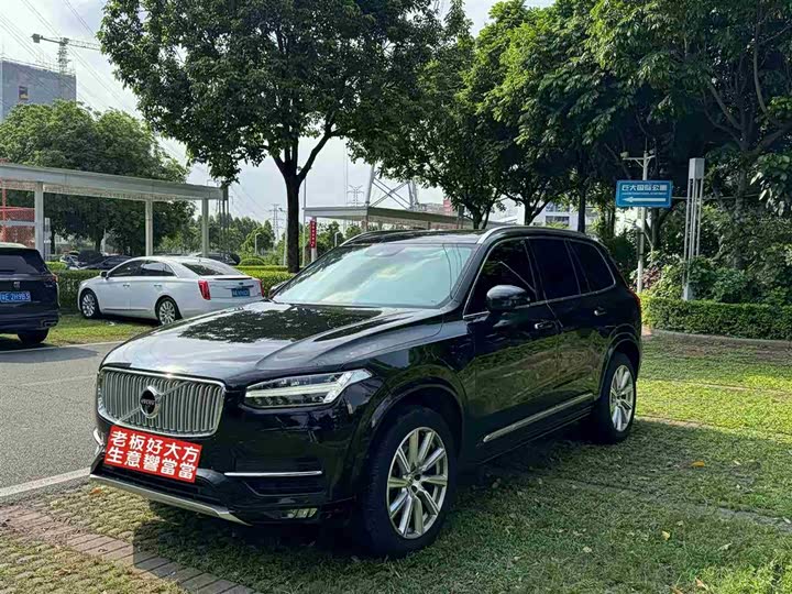 Volvo XC90 2019 T 6 7 V — фото 1