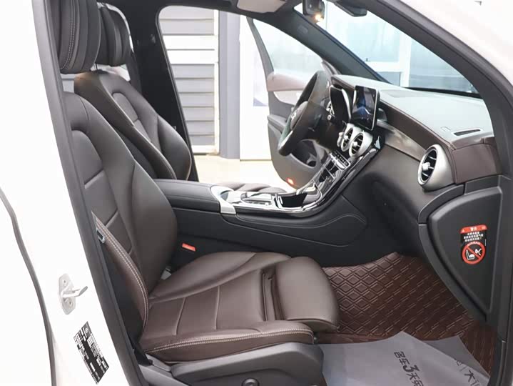 Mercedes-Benz GLC 2021 GLC 260 L 4 MATIC — фото 23