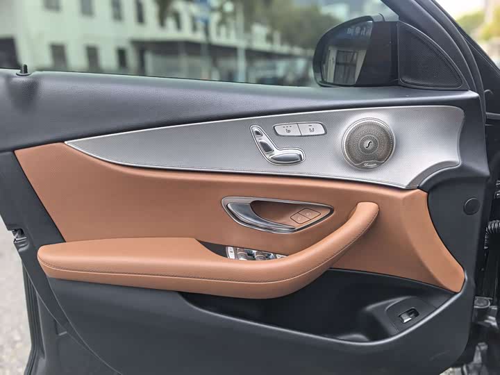Mercedes-Benz E-Class 2017 E 200 Sport 4 MATIC — фото 10