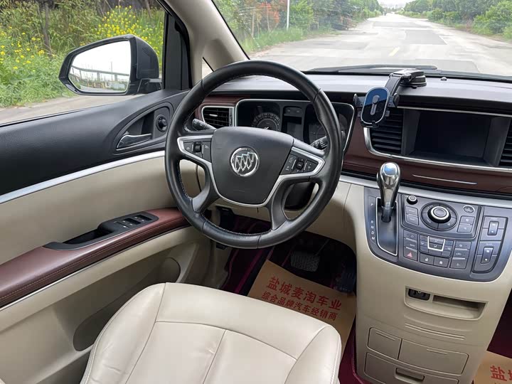 Buick GL8 25S люкс V — фото 15