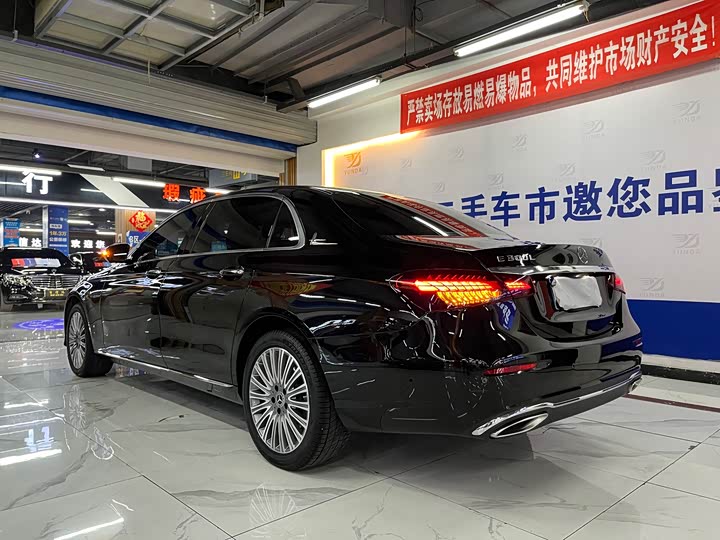 Mercedes-Benz E-Class 2023 E 300 L Luxury — фото 3