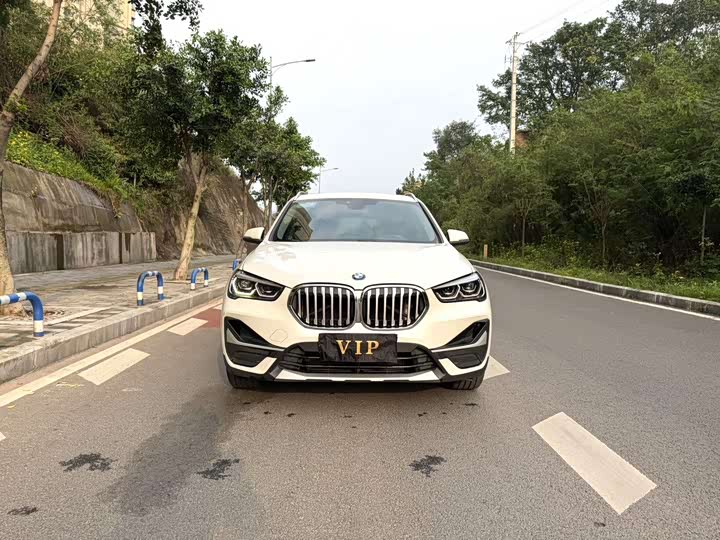 BMW X1 2020 s Drive 20 Li — фото 2