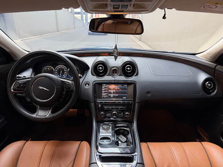 Jaguar XJ 2015 XJL 3.0 SC 4 WD — фото 10