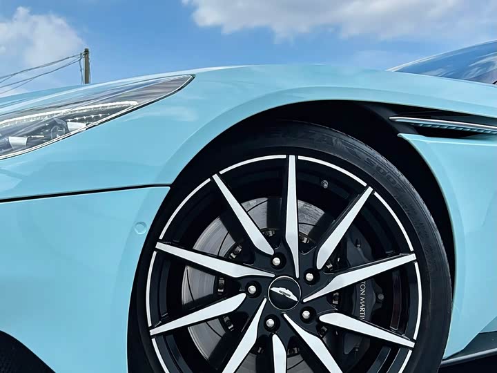 Aston Martin DB11 2019 4.0 T V 8 Coupe — фото 6