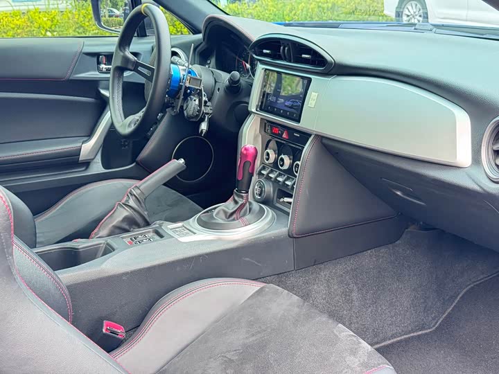 Subaru BRZ 2017 2.0i ATtype-RS — фото 15