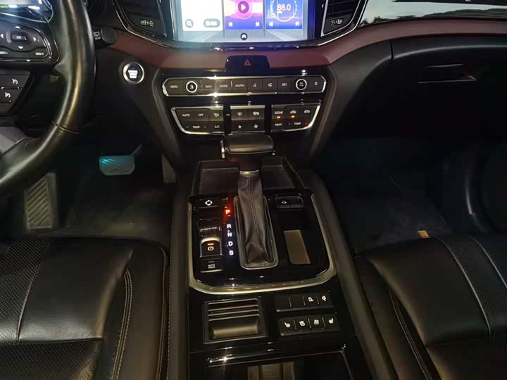 Trumpchi GS8 2017 320 T 2 WD ( ) — фото 14