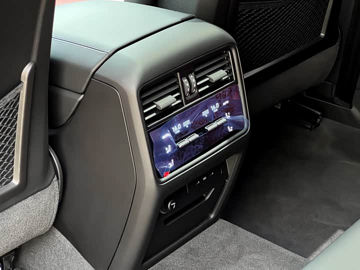 Porsche Cayenne 2025 Cayenne E-Hybrid 2.0 T — фото 21