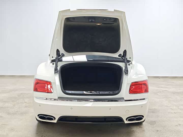 Bentley Flying Spur — фото 6