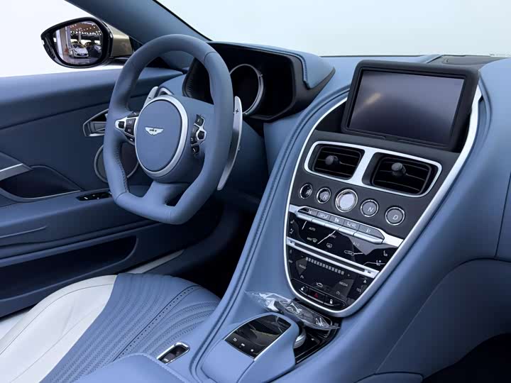 Aston Martin DB11 2023 4.0 T V 8 Volante — фото 18
