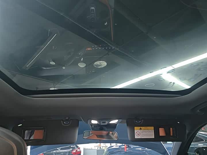 Changan UNI-V 2022 1.5 T Premium — фото 18