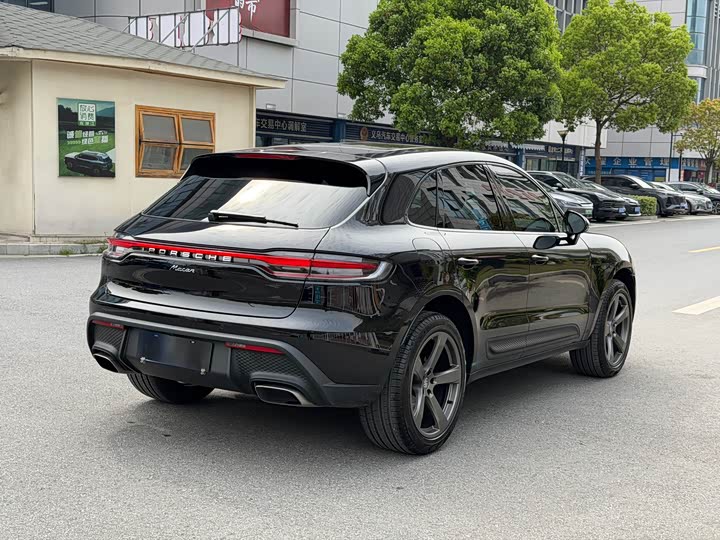 Porsche Macan 2026 Macan 2.0 T — фото 6