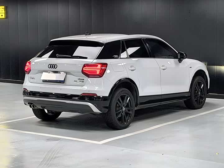 Audi Q2L 2018 35 TFSI VI — фото 13