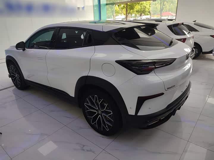 Changan UNI-T 2022 1.5 T Flagship — фото 23