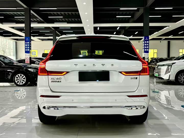 Volvo XC60 2023 B 5 4 WD — фото 16