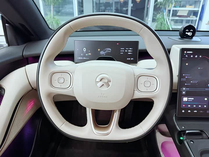 NIO ET5T 2024 100k Wh Touring — фото 12