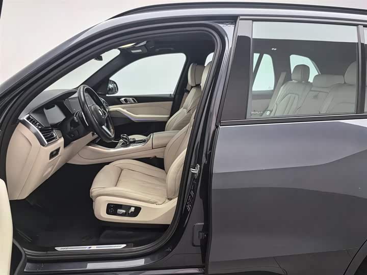 BMW X5 2019 x Drive 40i M — фото 10
