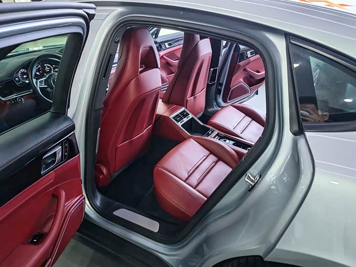 Porsche Panamera 2019 Panamera 2.9 T — фото 15