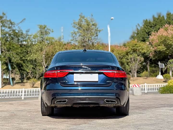 Jaguar XFL 2018 XFL 2.0 T 250 PS — фото 5