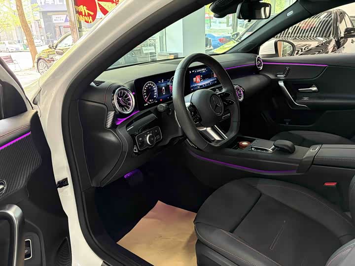 Mercedes-Benz A-Class 2024 A 200 L — фото 9