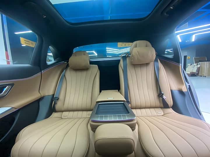 Mercedes-Benz E-Class 2024 E 300 L Luxury — фото 27